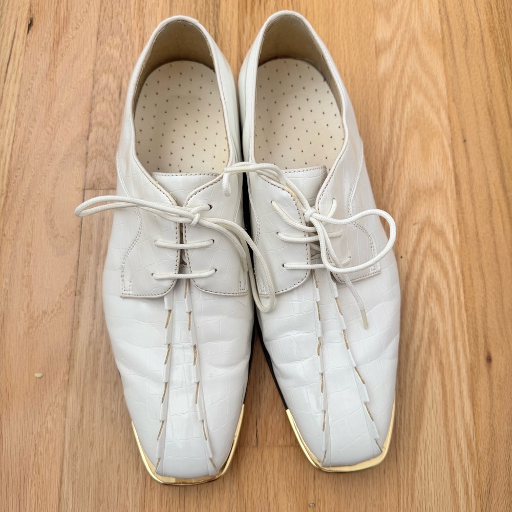 Vintage Hugo Vitelli dress shoe. Size 10.